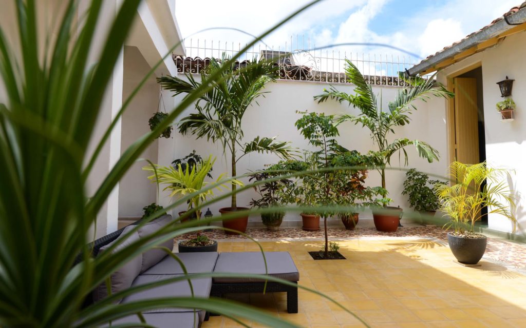 Unser Casa Particular in Camagüey bietet ein sonniges Patio zum Relaxen